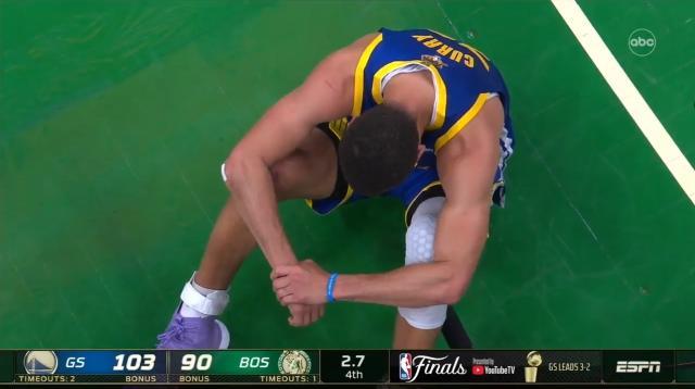 B体育-勇士隐忍2年重登世界之巅！最特别的一冠名曰归来